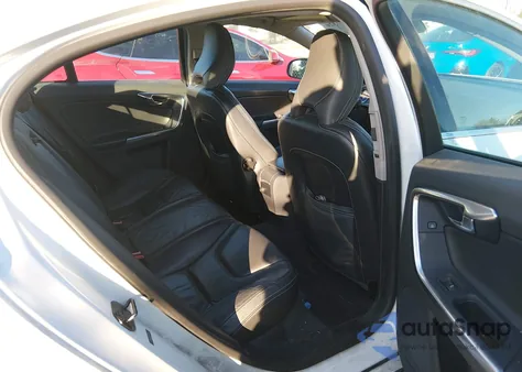 2012 Volvo S60 T6 из США, поврежденный, VIN YV1902FH4C2102033